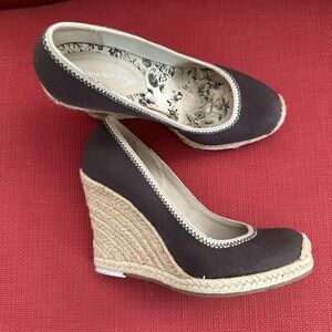 Banana Republic Wedge Espadrilles Women’s Size 6